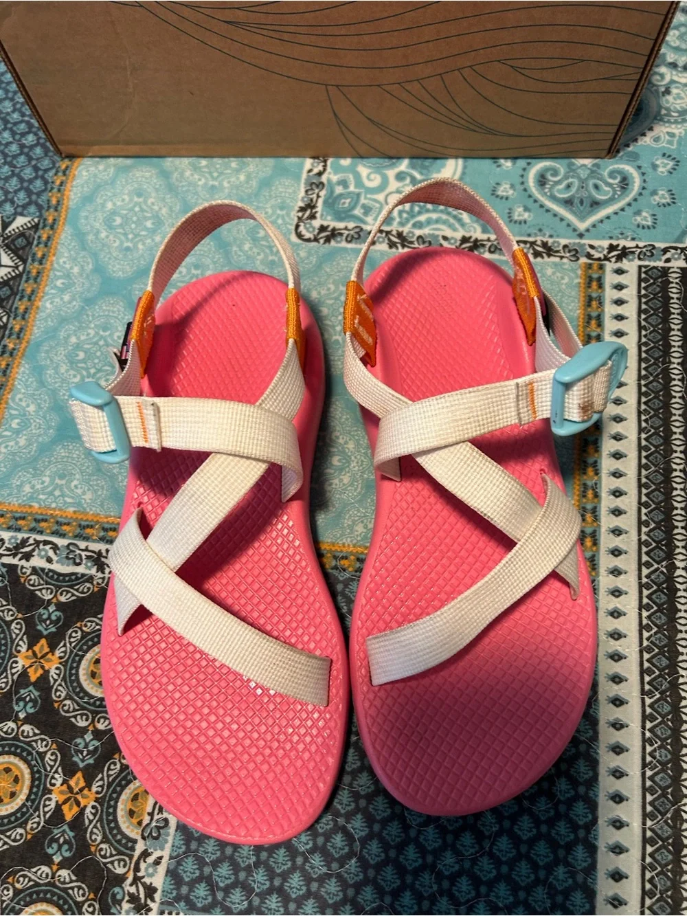 Chaco strappy sandals - Picture 2 of 9